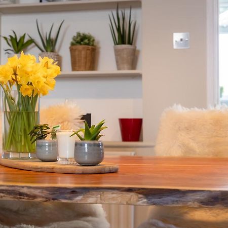 Hereford City - St Owens Terrace - Comfortable & Spacious Well Presented Three Storey House, Perfect For A Weekend Away & Exploring The City On Foot - Hosted By Rentmyhouse ภายนอก รูปภาพ