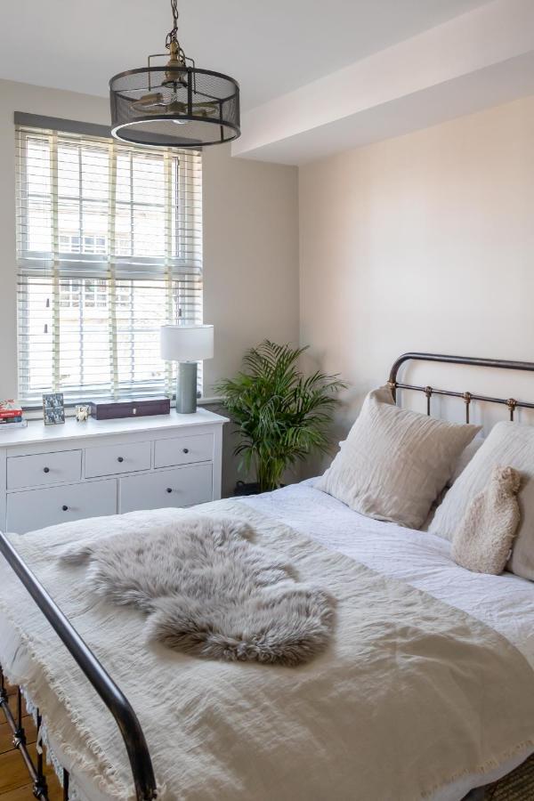 Hereford City - St Owens Terrace - Comfortable & Spacious Well Presented Three Storey House, Perfect For A Weekend Away & Exploring The City On Foot - Hosted By Rentmyhouse ภายนอก รูปภาพ
